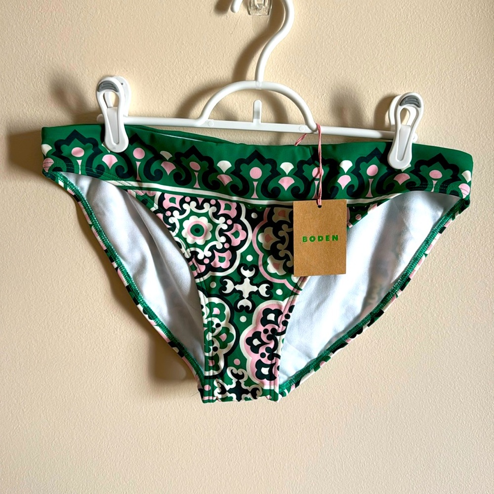 Boden - Size 10 swim bottoms. NWT